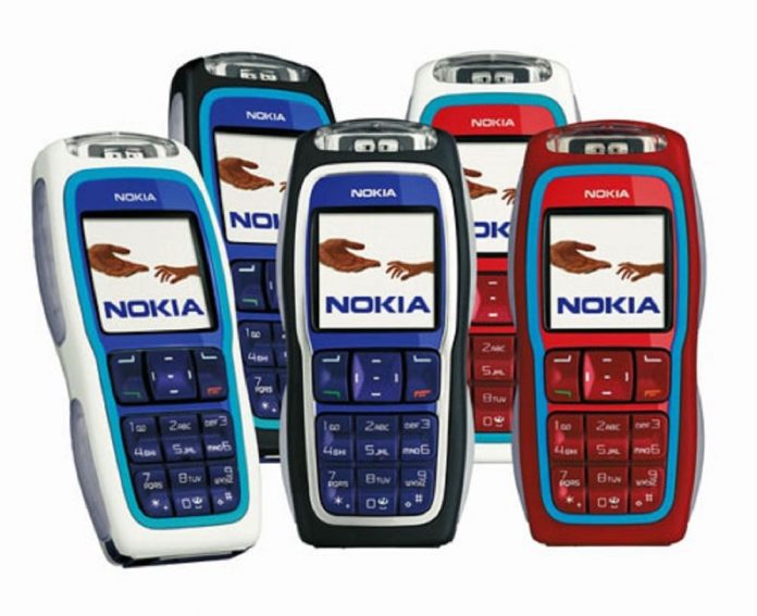 Nokia Xpress-on Dönemi Yeniden Başlıyor