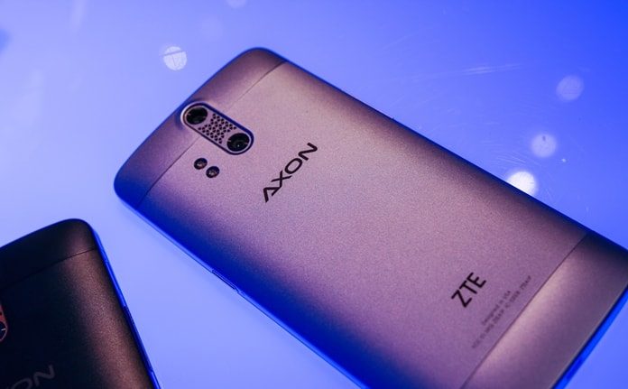 zte-axon-9 ZTE Axon 9'un Fotoğrafları Sızdırıldı: Özellikleri ve Çıkış Tarihi