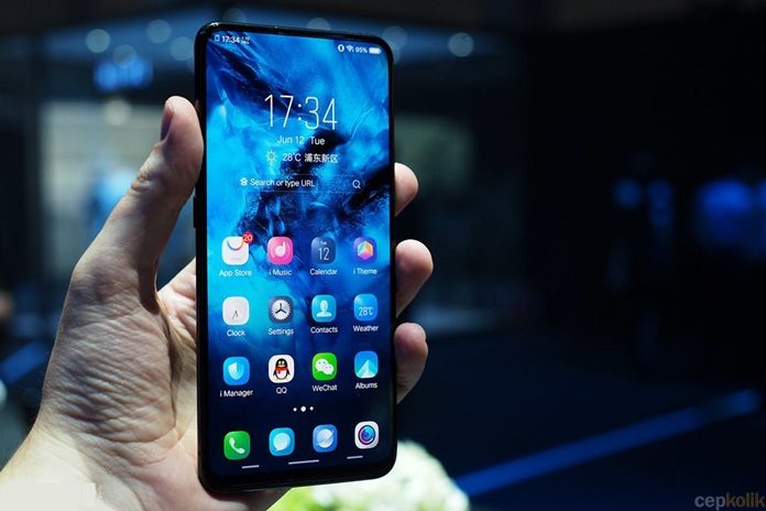 vivo_nex_s_tasarimi Vivo NEX S ve Oppo Find X Karşılaştırması