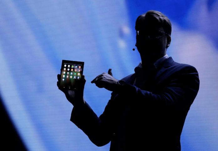 samsung-gelistiriciler-konferansi Çentikli Ekran Sonunda Samsung Telefonlarda