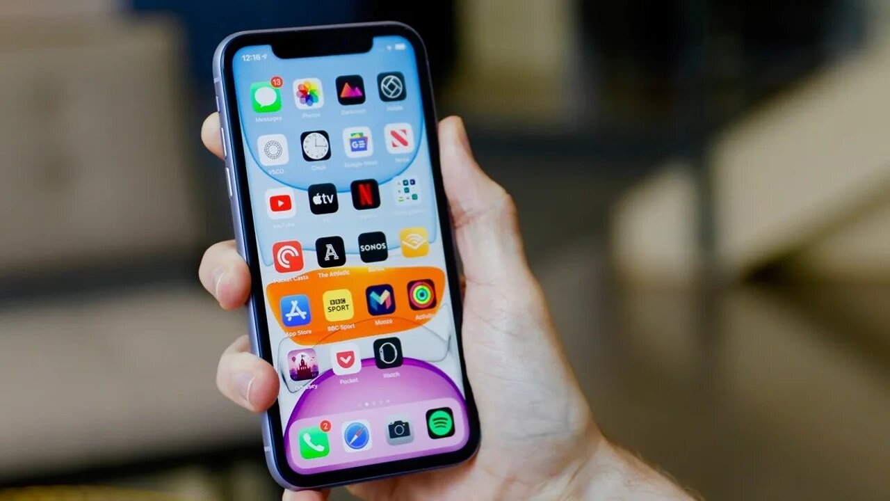 iPhone Kullanıcıları Telefonlarını Daha Uzun Süre Kullanıyor